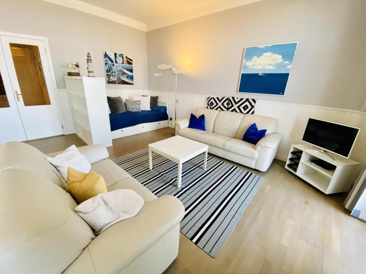 Berringer, Backbord, Direkt An Der Promenade Apartment Rostock Exterior photo
